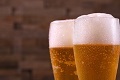 飲み物－冷えたビール2杯