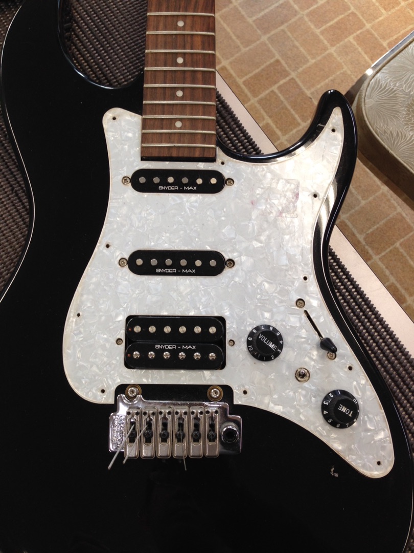 経典 黒 S305 エリオス Elioth ストラト エレキギター STタイプ ギター 