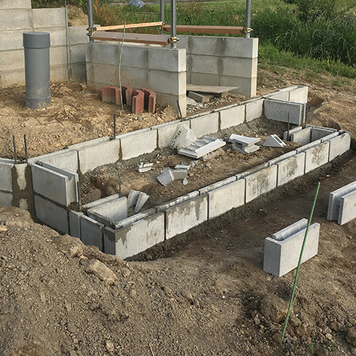 【DIY】畑に物置とトイレを作る！　～土留めを兼ねた階段を作る～⑤