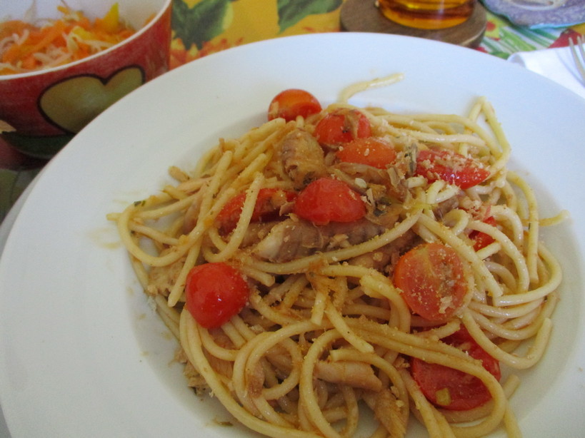 spaghetti_all_aglio_e_origano_con_sgombro_e_pomodorini2_210630