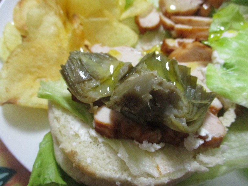 burger_al_philadelphia_con_chicken_salad_carciofi3_201206