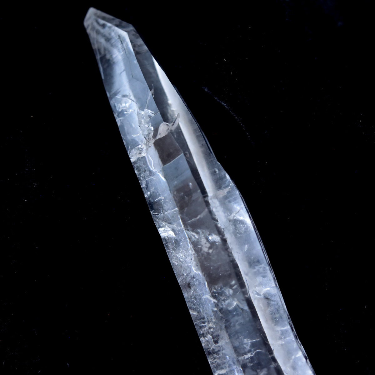 ディアマンティーナ産水晶 F：ドゥルージー状