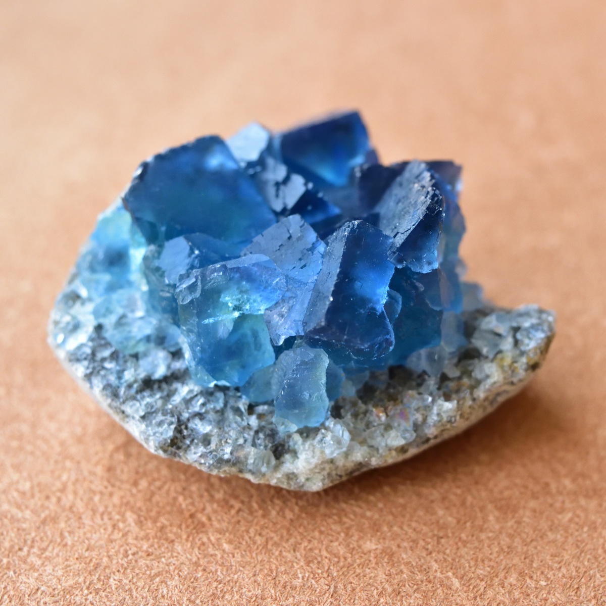 フローライト（蛍石） Sweet Blue 中国・福建省産 120g/ 鉱物・結晶 