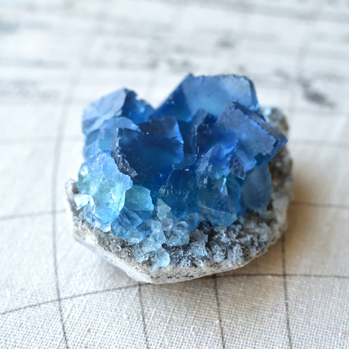 フローライト（蛍石） Sweet Blue 中国・福建省産 120g/ 鉱物・結晶 